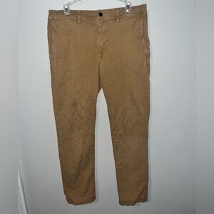 American Eagle Men’s Next Level Stretch Dark Khaki Hemmed Pants. 33x30.